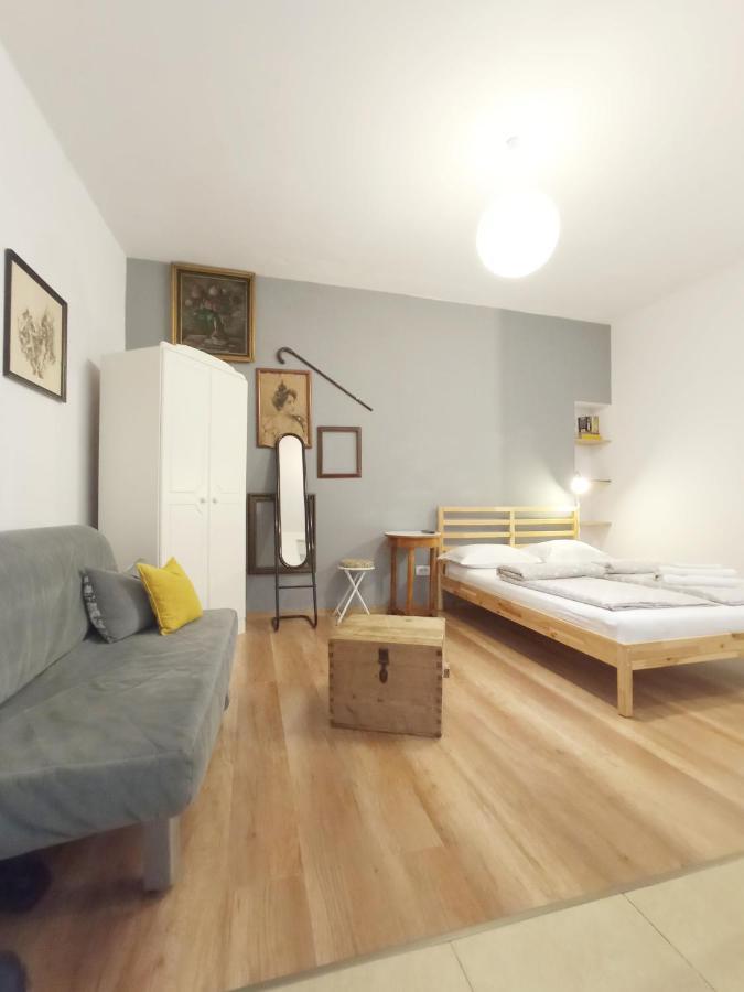 Cozy Republicii Apartment Brasov Exterior photo